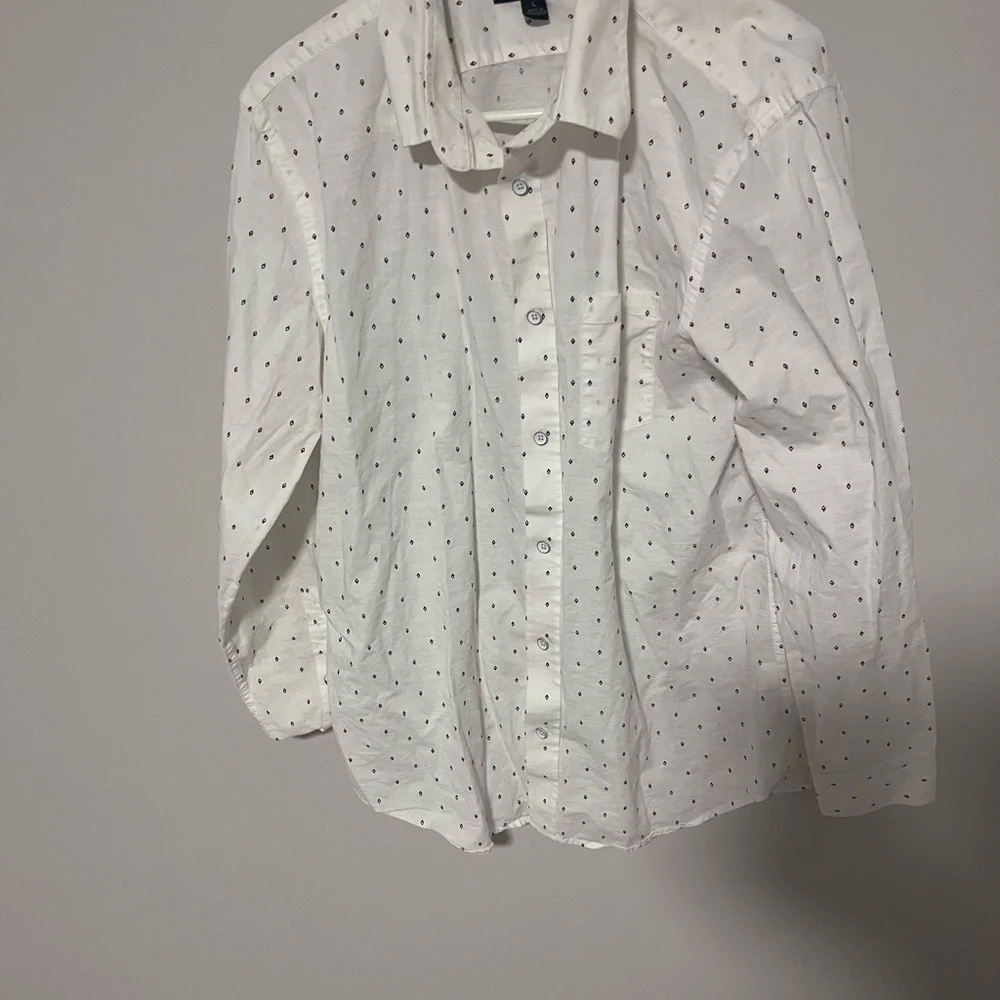 Banana Republic Men’s Large White Micro Print Button Down Shirt